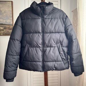 H&M Puffer Jacket water repellent and windproof Black size Medium